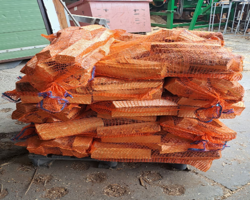 Kaminholz in Säcken – bequem, effizient & nachhaltig heizen