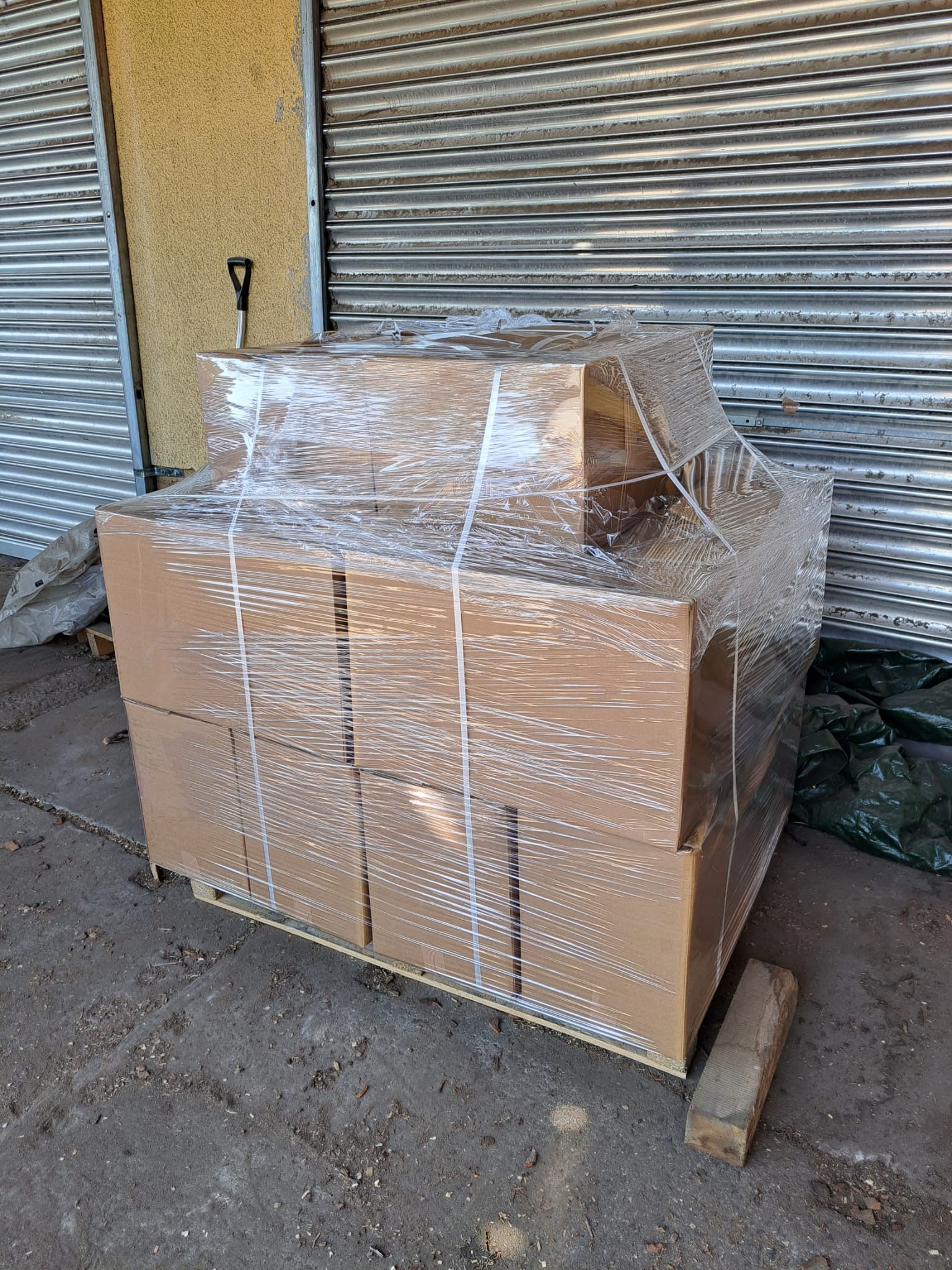 Kaminholz im Karton fertig verpackt